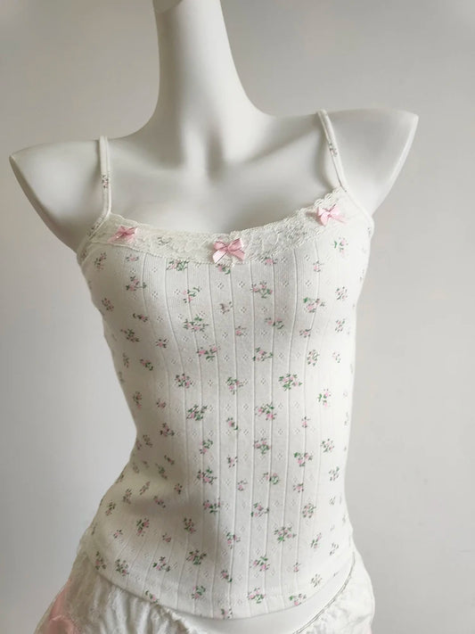 Floral cami and shorts set with lace trim – sweet summer lounge outfit

